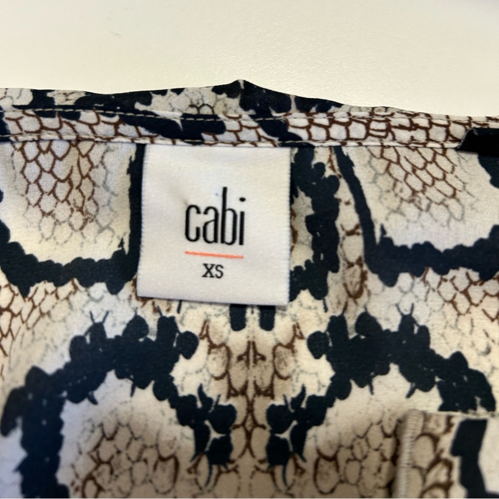 Cabi Size XS Serpentine Blouse - Picture 4 of 5